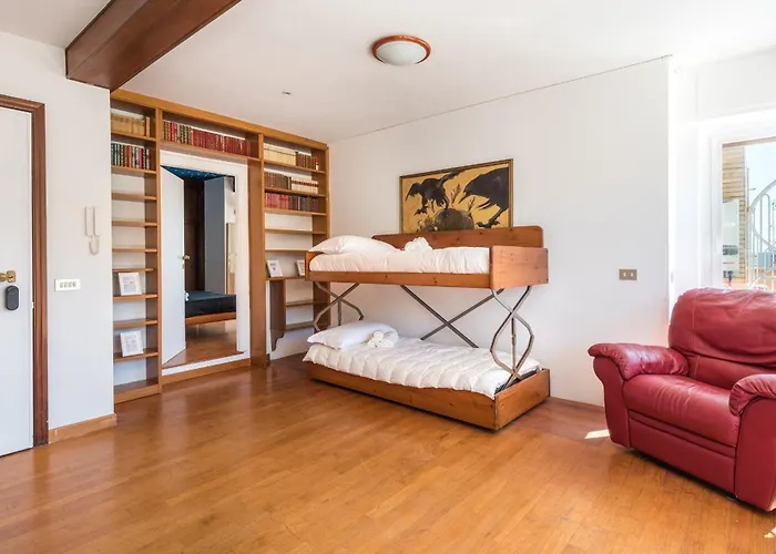 Appartamento Vatican-metro A Panoramic Penthouse With Jacuzzi Roma